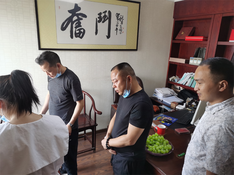 1596416651298875.jpg 210.jpg